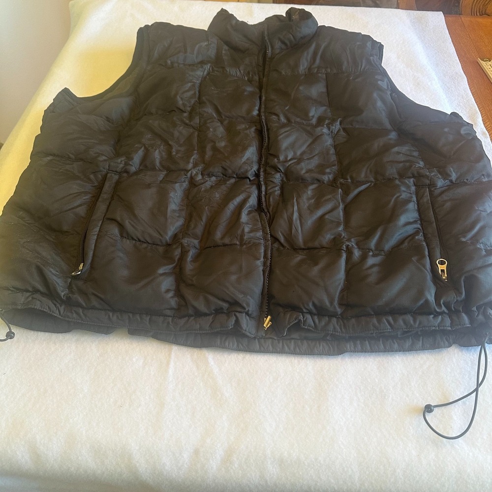 H&M Black Puffer Vest Quilted Jacket Mens L Full Zip Pockets Outdoor Drawstring